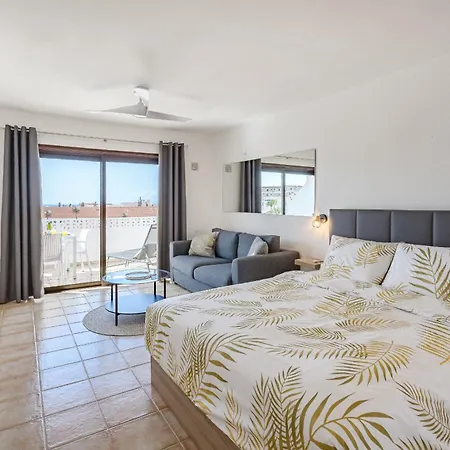 Апартаменти Heated Pool Marina Primavera